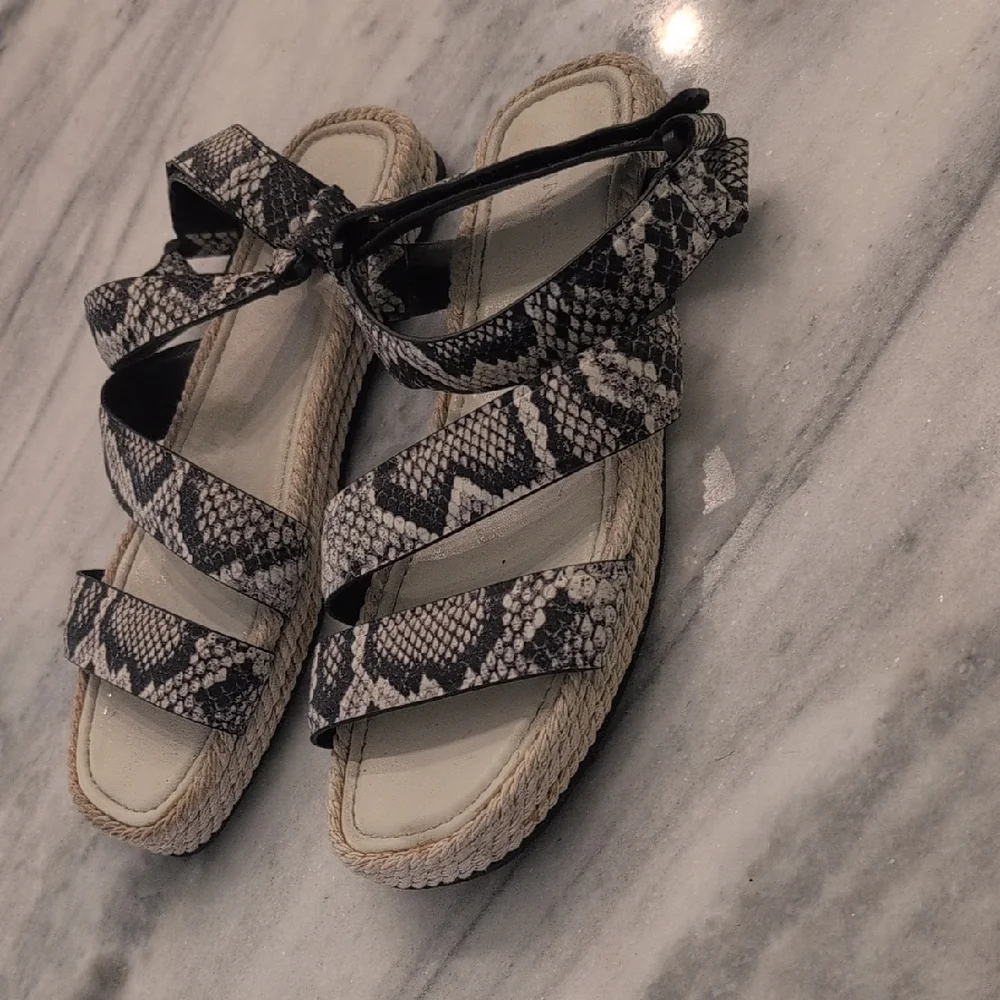 Vince Black and White Snake Pattern Espadrilles